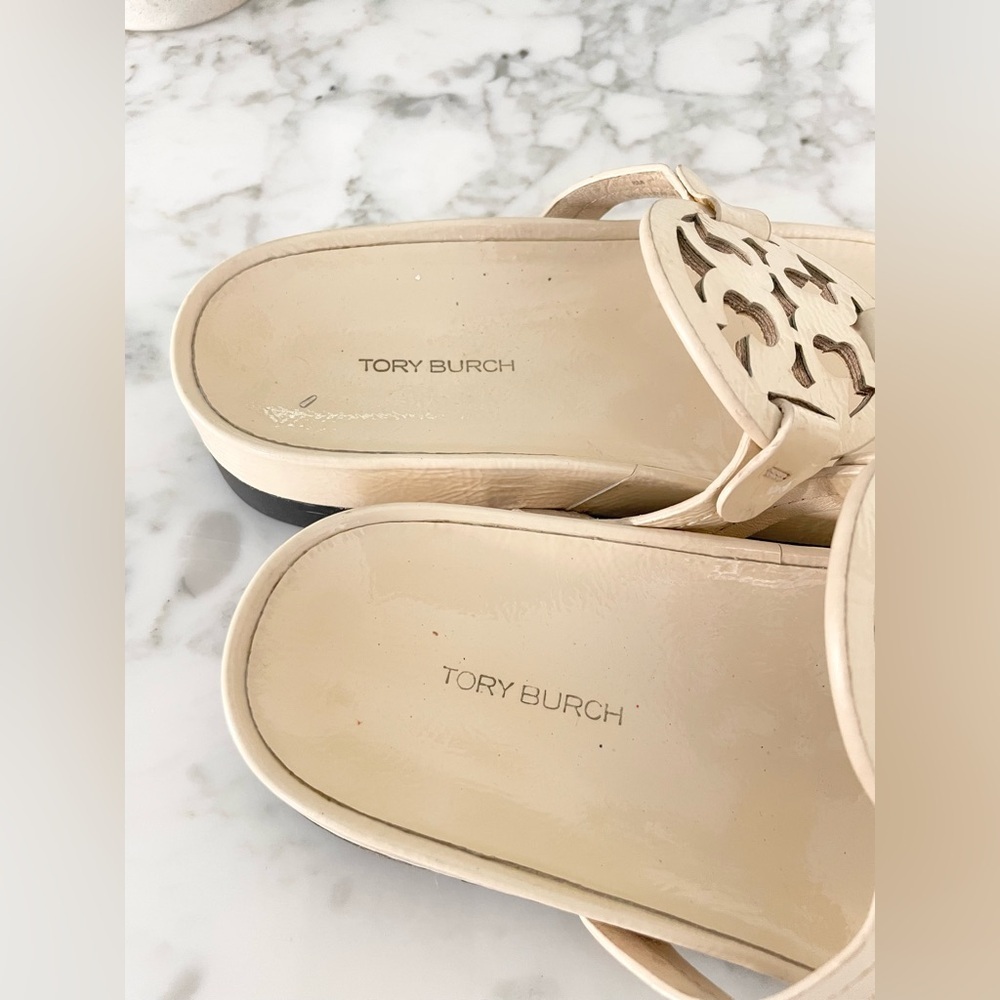 Tory Burch Miller Cloud Lug Sandals Size 8 Cream - Picture 3 of 11
